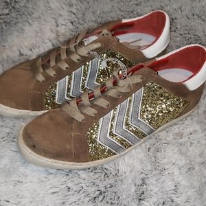 Freebird by steven distrsed sneakers